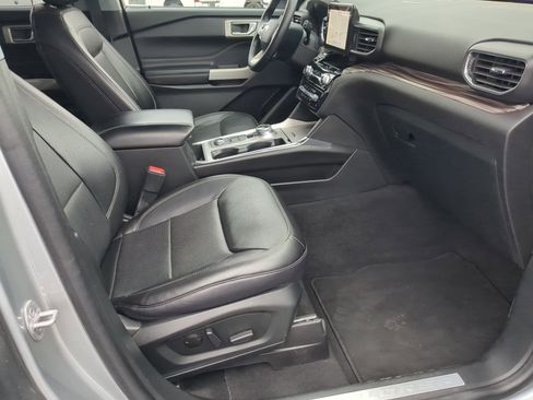 Used 2022 Ford Explorer Limited w/ Equipment Group 301A image 33