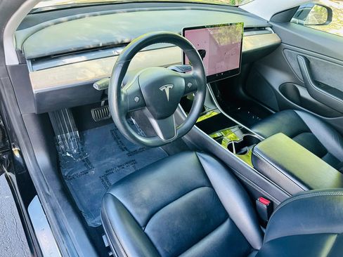 Used 2018 Tesla Model 3 Mid Range RWD image 8