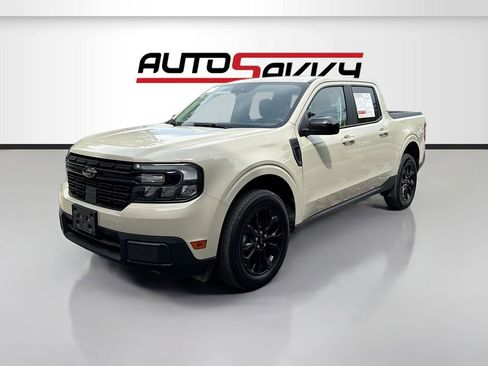 Used 2024 Ford Maverick Lariat w/ Black Appearance Package image 3
