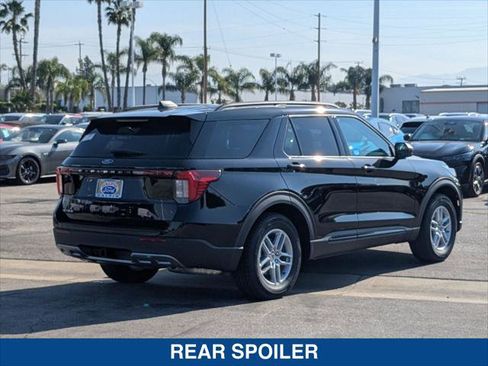 New 2026 Ford Explorer Active image 5