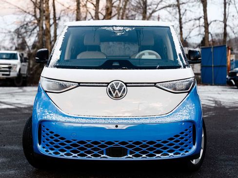 New 2025 Volkswagen ID. Buzz Pro S Plus image 15