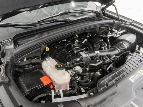 Used 2023 Jeep Grand Cherokee L Limited w/ Black Appearance Package image 4