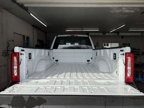 New 2026 Ford F250 XL w/ XL Chrome Package image 23