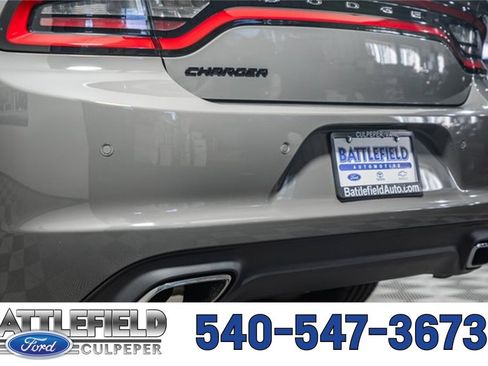Used 2017 Dodge Charger SXT w/ AWD Plus Group image 7