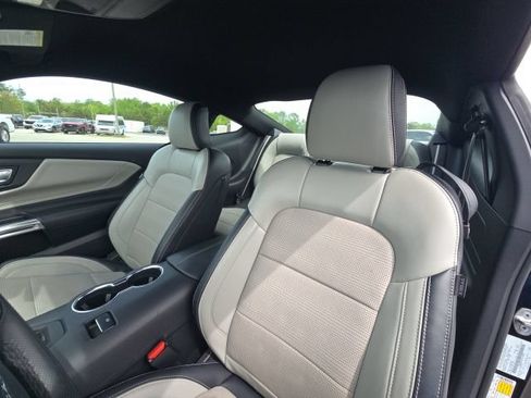 Used 2025 Ford Mustang Premium RWD image 15