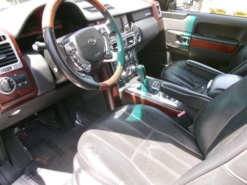 Used 2011 Land Rover Range Rover HSE LUX AWD/4WD image 25