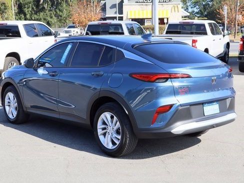 Certified 2024 Buick Envista Preferred w/ Convenience I Package image 9