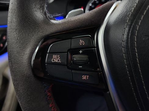 Used 2018 BMW 530e xDrive image 12