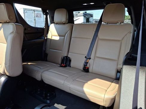 Used 2023 Chevrolet Tahoe Premier AWD/4WD image 14