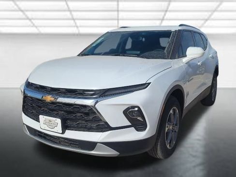 New 2026 Chevrolet Blazer LT w/ Convenience Package FWD image 24