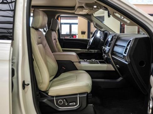 Used 2021 Ford Expedition Platinum image 31