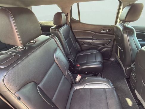 Used 2022 GMC Acadia SLT w/ Elevation Edition FWD image 11