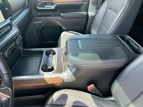 Used 2024 Chevrolet Silverado 2500 High Country w/ High Country Premium Package AWD/4WD image 21