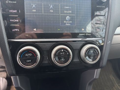 Used 2017 Subaru Forester 2.5i Premium image 10