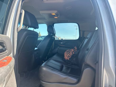 Used 2013 GMC Yukon XL SLT w/ SLT-2 Equipment Package image 6