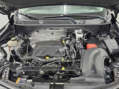 Used 2024 Buick Encore GX Preferred FWD image 9