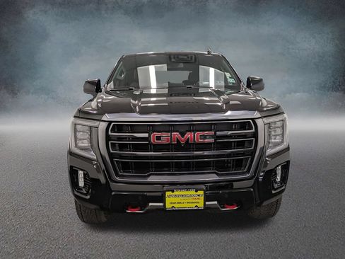 Used 2024 GMC Yukon AT4 w/ Technology Package AWD/4WD image 2