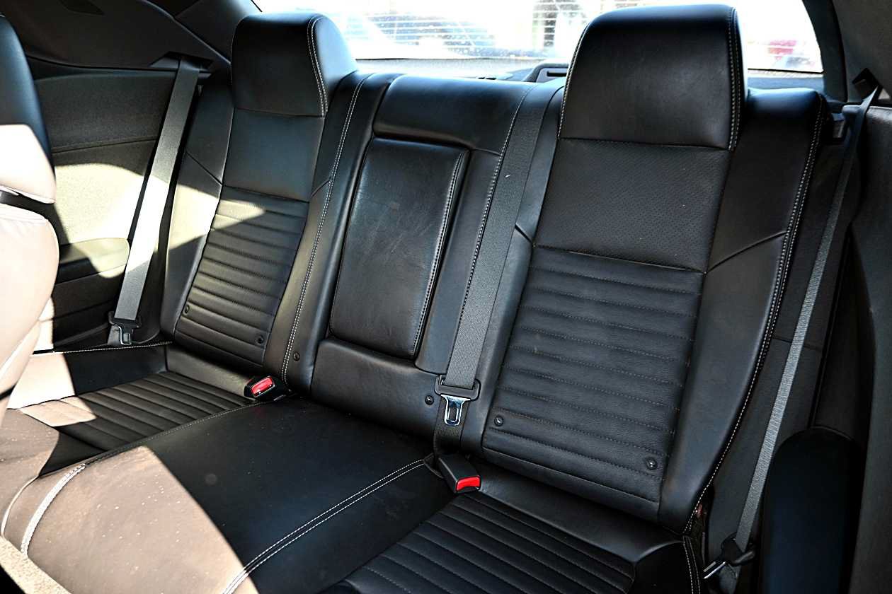 Used 2011 Dodge Challenger R/T RWD image 11