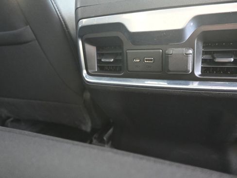 Used 2022 GMC Sierra 3500 SLE w/ SLE Convenience Package image 18