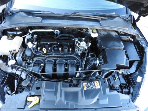 Used 2017 Ford Focus SE image 16