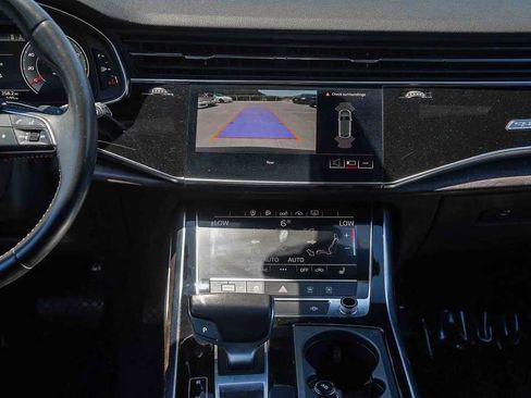 Used 2019 Audi Q8 Premium w/ Convenience Package AWD/4WD image 13