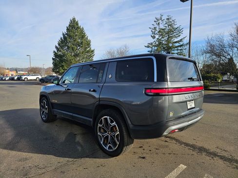 Used 2023 Rivian R1S Launch Edition image 5