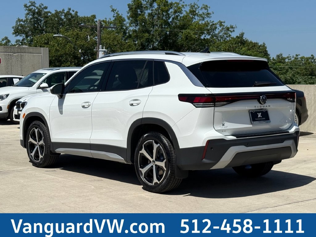 New 2026 Volkswagen Tiguan SE FWD image 9
