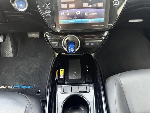 Used 2021 Toyota Prius Prime XLE w/ Carpet Mat Package (TMS) image 27