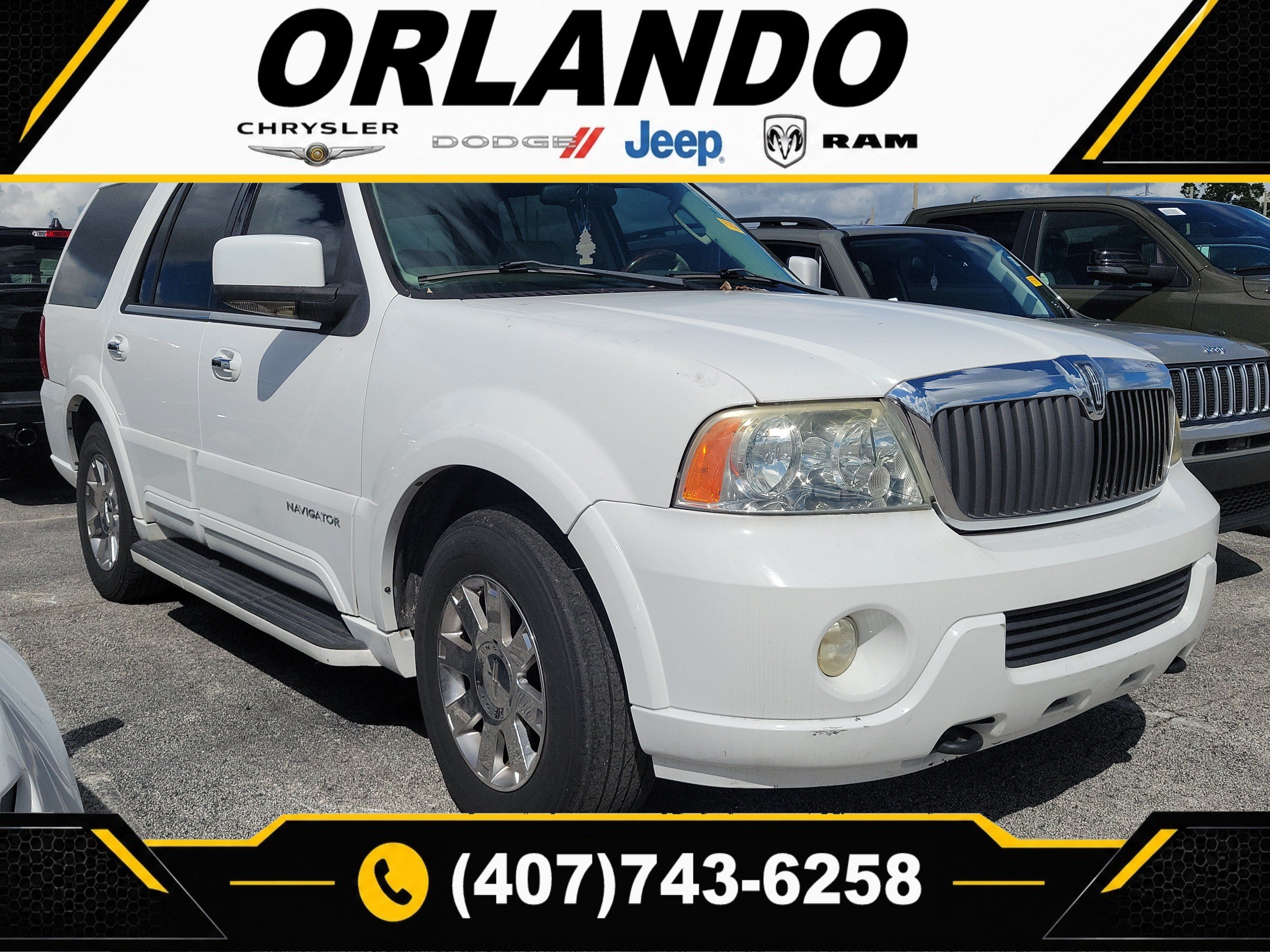 Used 2004 Lincoln Navigator Luxury RWD image 1