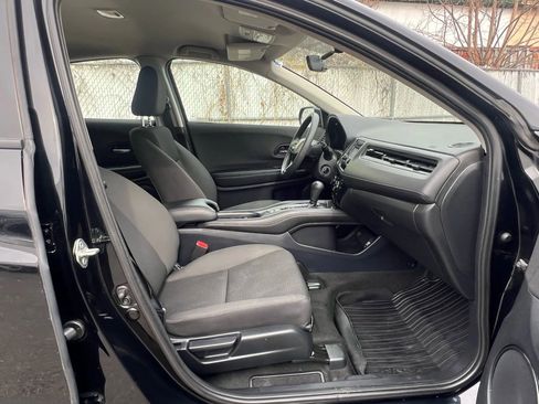 Used 2020 Honda HR-V LX image 31