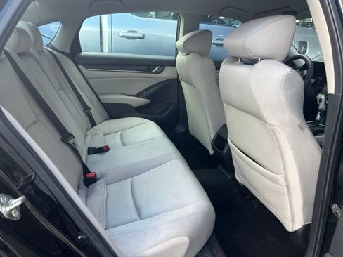 Used 2018 Honda Accord LX image 7