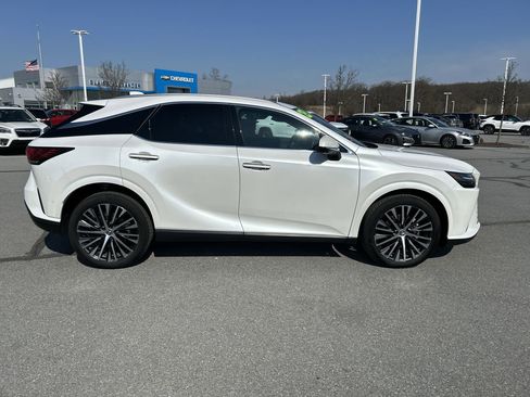 Used 2023 Lexus RX 350 Premium Plus w/ Cold Area Package image 8