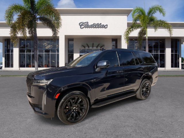 Used 2024 Cadillac Escalade Premium Luxury AWD/4WD image 7