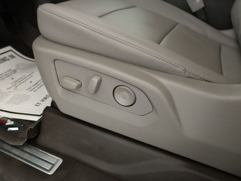 Used 2025 Chevrolet Silverado 3500 LTZ w/ LTZ Premium Package image 10