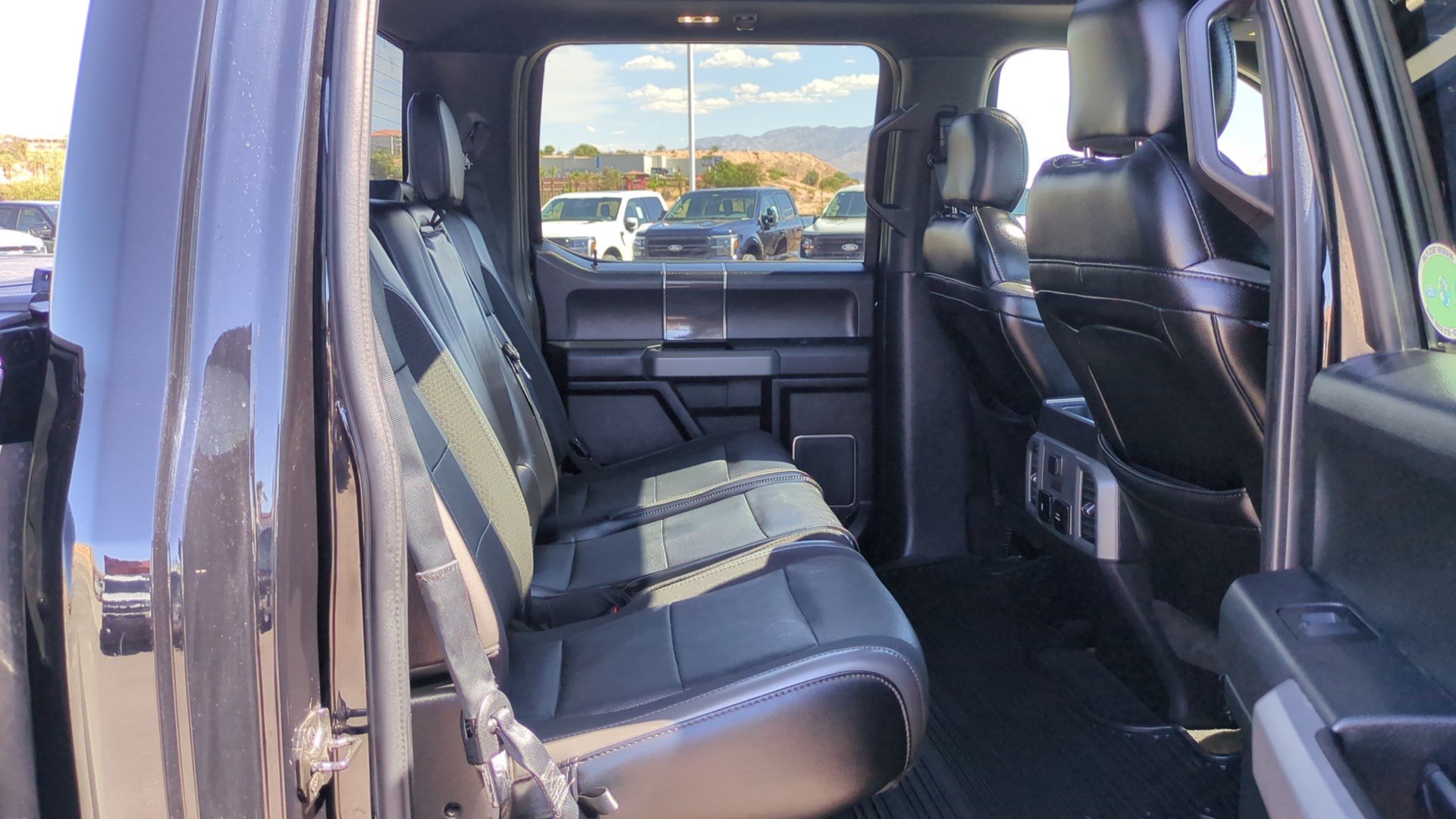Used 2019 Ford F150 Raptor w/ Equipment Group 802A Luxury AWD/4WD image 30