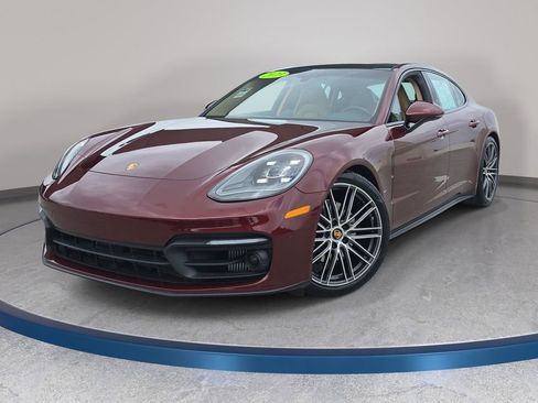 Used 2023 Porsche Panamera image 1