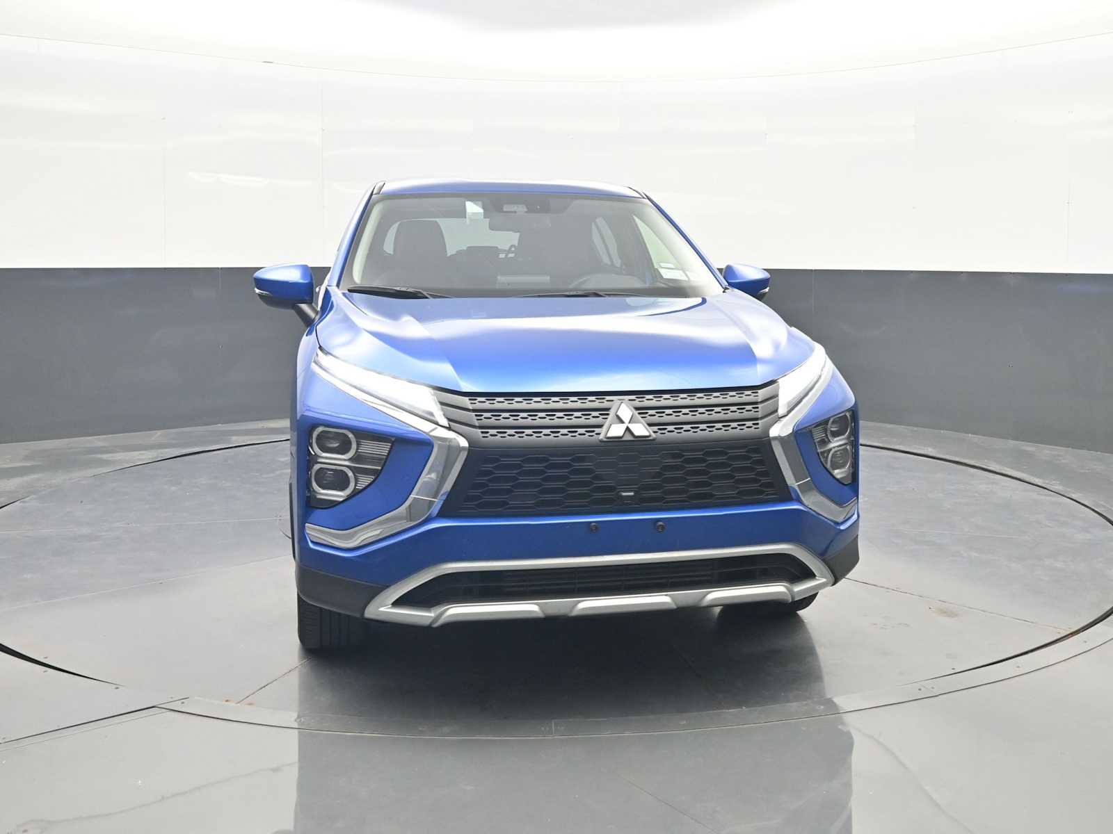 Used 2025 Mitsubishi Eclipse Cross SE AWD/4WD image 2