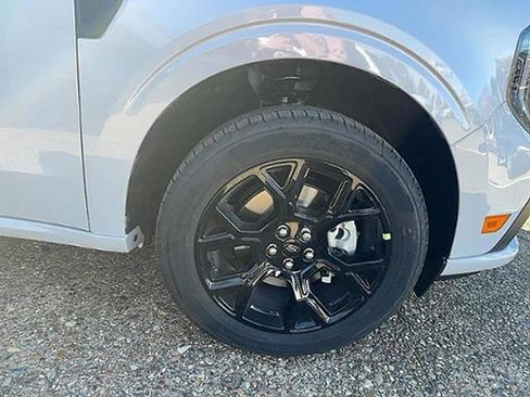 New 2026 Ford Maverick Lobo image 5