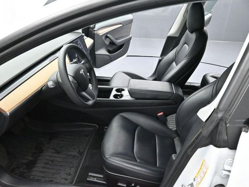 Used 2021 Tesla Model 3 Standard Range Plus RWD image 12