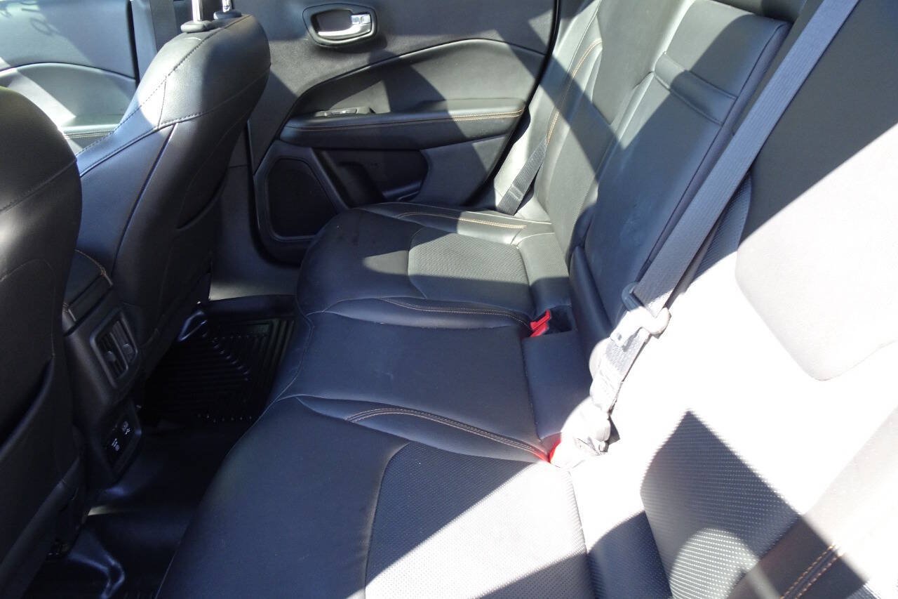 Used 2018 Jeep Compass Limited w/ Safe & Security Group AWD/4WD image 17