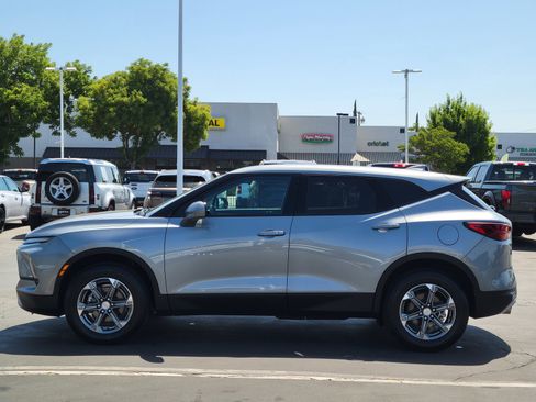 Used 2024 Chevrolet Blazer LT image 7