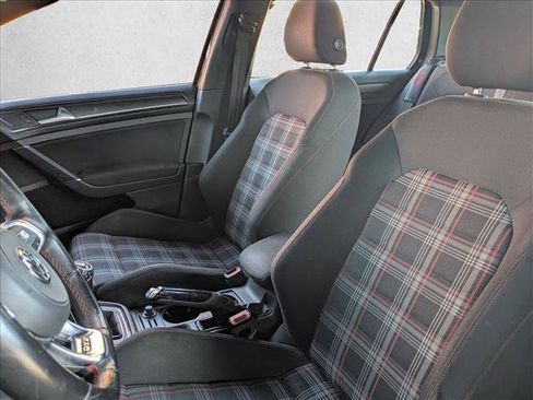 Used 2018 Volkswagen GTI SE FWD image 16