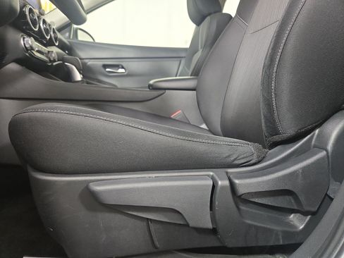 Used 2024 Nissan Sentra SV FWD image 30