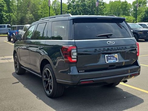 Certified 2023 Ford Expedition Limited AWD/4WD image 3