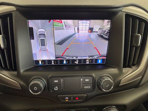 Used 2023 GMC Terrain AT4 w/ Infotainment Package II AWD/4WD image 23
