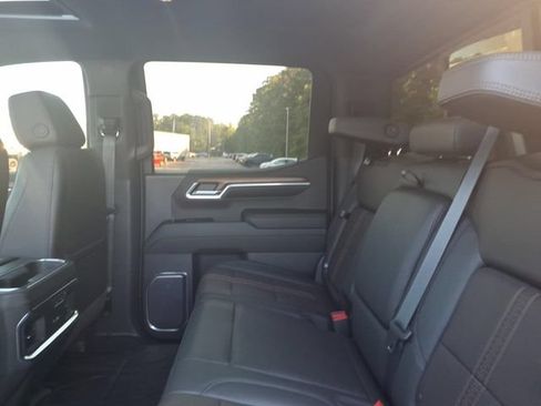 Used 2023 Chevrolet Silverado 1500 High Country w/ High Country Premium Package AWD/4WD image 7