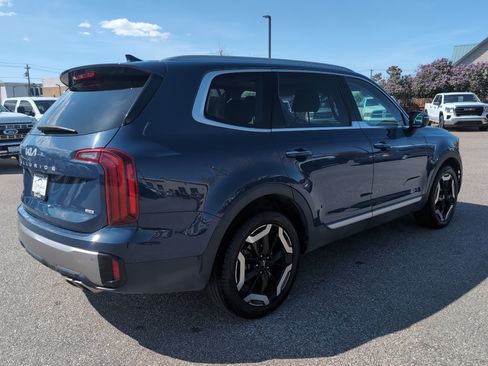 Used 2025 Kia Telluride S AWD/4WD image 6