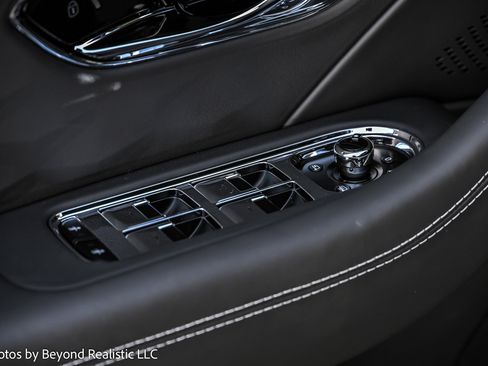 New 2025 Bentley Flying Spur Plug-In Hybrid image 22