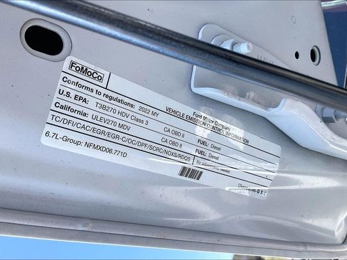 Used 2022 Ford F250 Platinum w/ FX4 Off-Road Package image 32