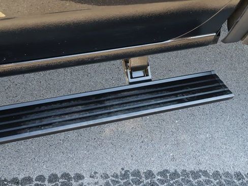 Used 2024 Chevrolet Silverado 2500 ZR2 w/ Technology Package image 13